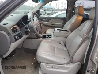 2009 Chevrolet Suburban LT w/1LT with VIN 1GNFK26339R279705, listed as a Copart auction lot 44591325 with 261,810 mi miles and Salvage Title. Bid and sale history available at carsss.com. Image 7.