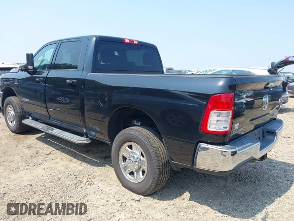 2019 Ram 2500 Big Horn with VIN 3C6UR5DLXKG544035, listed as a IAAI auction lot 42560785 with 76,606 mi miles and . Bid and sale history available at DreamBid. Image 3.