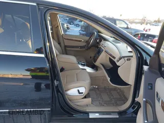 2011 Mercedes-Benz R-Class R 350 with VIN 4JGCB6FE3BA114001, listed as a IAAI auction lot 41309561 with 126,819 mi miles. Bid and sale history available at carsss.com. Image 5.