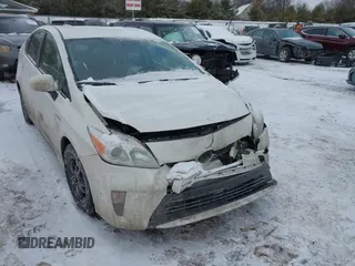 2015 Toyota Prius Four with VIN JTDKN3DU3F1933788, listed as a IAAI auction lot 41602001 with 324,092 mi miles. Bid and sale history available at carsss.com. Image 1.