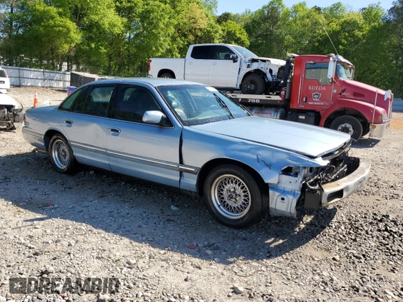 1997 Ford Crown Victoria LX z VIN 2FALP74W1VX218463, wystawiony jako Copart lot #52851045 z przebiegiem 236 098 mil mil oraz Szkoda całkowita • Salvage title. Historia ofert i sprzedaży dostępna na DreamBid. Obrazek 4.