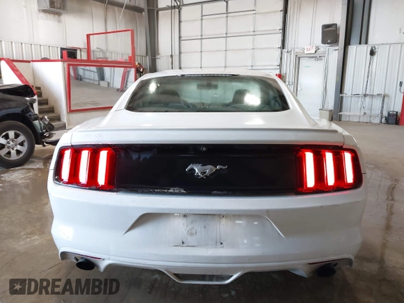 2016 Ford Mustang EcoBoost z VIN 1FA6P8TH9G5232220, wystawiony jako IAAI lot #42175822 z przebiegiem 181 414 mil mil oraz . Historia ofert i sprzedaży dostępna na DreamBid. Obrazek 16.