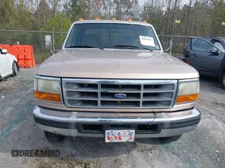 1997 Ford F-350 z VIN 1FTJW35G7VEC80262, wystawiony jako IAAI lot #38286107 z przebiegiem 158 206 mil mil oraz . Historia ofert i sprzedaży dostępna na DreamBid. Obrazek 12.