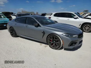 2024 BMW M8 Competition z VIN WBSGV0C02RCN81436, wystawiony jako Copart lot #76872664 z przebiegiem Nie podano mil oraz Nie do naprawy • Non repairable. Historia ofert i sprzedaży dostępna na DreamBid. Obrazek 4.