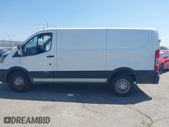 2023 Ford Transit z VIN 1FTYE2Y89PKA72629, wystawiony jako IAAI lot #42633315 z przebiegiem 61 547 mil mil oraz . Historia ofert i sprzedaży dostępna na DreamBid. Obrazek 15.