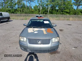 2001 Volkswagen Passat GLS z VIN WVWPD63B51P198425, wystawiony jako IAAI lot #42734511 z przebiegiem Nie podano mil oraz . Historia ofert i sprzedaży dostępna na DreamBid. Obrazek 6.