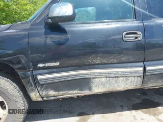 2000 Chevrolet Silverado 1500 LS with VIN 2GCEK19T2Y1379926, listed as a IAAI auction lot 42193073 with 371,952 mi miles. Bid and sale history available at carsss.com. Image 13.