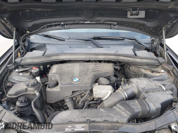 2014 BMW X1 xDrive28i with VIN WBAVL1C56EVY19340, listed as a IAAI auction lot 41340436 with 85,867 mi miles. Bid and sale history available at carsss.com. Image 10.
