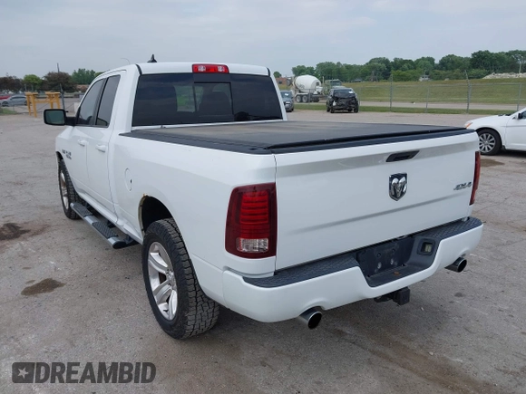 2013 Ram 1500 Sport z VIN 1C6RR7HT5DS540997, wystawiony jako IAAI lot #42142831 z przebiegiem 135 632 mil mil oraz . Historia ofert i sprzedaży dostępna na DreamBid. Obrazek 3.