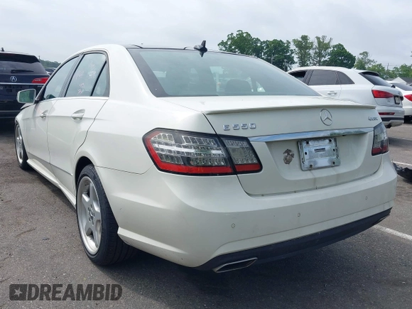 2011 Mercedes-Benz E 550 Luxury with VIN WDDHF9AB9BA442932, listed as a IAAI auction lot 42376889 with 87,876 mi miles and . Bid and sale history available at DreamBid. Image 3.