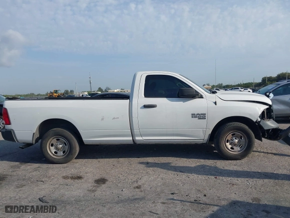 2019 Ram 1500 Classic Tradesman with VIN 3C6JR6DG2KG502762, listed as a IAAI auction lot 41866537 with 234,549 mi miles. Bid and sale history available at carsss.com. Image 13.