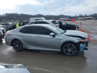 2020 Toyota Camry SE with VIN 4T1G11AK0LU978895, listed as a IAAI auction lot 41686039 with 106,413 mi miles. Bid and sale history available at carsss.com. Image 13.