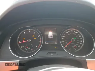 2018 Volkswagen Atlas SE с VIN 1V2PR2CA1JC579177, выставлен на аукционе Copart как лот 63792005 с пробегом 110 297 миль миль и Списание • Salvage title. История ставок и продаж доступна на DreamBid. Изображение 9.