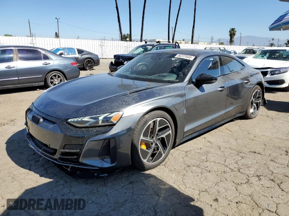 2024 Audi RS e-tron GT z VIN WAUBHBFW6R7900069, wystawiony jako Copart lot #46237645 z przebiegiem 2 674 mil mil oraz Szkoda całkowita • Salvage title. Historia ofert i sprzedaży dostępna na DreamBid. Obrazek 1.
