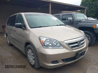 2005 Honda Odyssey LX with VIN 5FNRL382X5B116840, listed as a IAAI auction lot 42070477 with 268,898 mi miles. Bid and sale history available at carsss.com. Image 1.