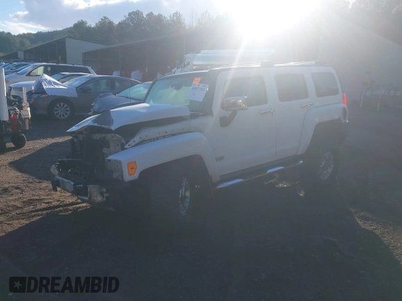 2008 Hummer H3 SUV Alpha with VIN 5GTEN13L288102473, listed as a IAAI auction lot 40927581 with 213,815 mi miles. Bid and sale history available at carsss.com. Image 17.