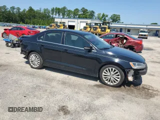 2011 Volkswagen Jetta SEL with VIN 3VWLX7AJ4BM038952, listed as a Copart auction lot 61902015 with 163,022 mi miles and Salvage title. Bid and sale history available at DreamBid. Image 4.