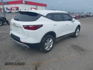 2022 Chevrolet Blazer LT z VIN 3GNKBCR48NS208791, wystawiony jako IAAI lot #41920482 z przebiegiem 45 320 mil mil oraz . Historia ofert i sprzedaży dostępna na DreamBid. Obrazek 4.