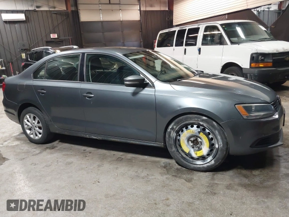 2011 Volkswagen Jetta SE с VIN 3VWBZ7AJ2BM326488, выставлен на аукционе IAAI как лот 41440467 с пробегом 179 888 миль миль и . История ставок и продаж доступна на DreamBid. Изображение 13.