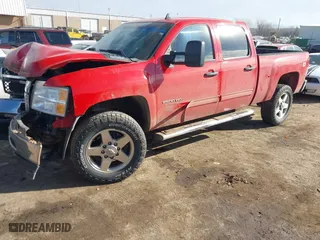 2011 Chevrolet Silverado 2500HD LT with VIN 1GC1KXCG3BF243950, listed as a IAAI auction lot 41649312 with 116,262 mi miles. Bid and sale history available at carsss.com. Image 18.