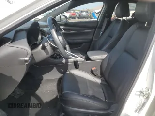 2019 Mazda 3 Preferred z VIN JM1BPAMM2K1118054, wystawiony jako Copart lot #56214655 z przebiegiem Nie podano mil oraz Szkoda całkowita • Salvage title. Historia ofert i sprzedaży dostępna na DreamBid. Obrazek 7.