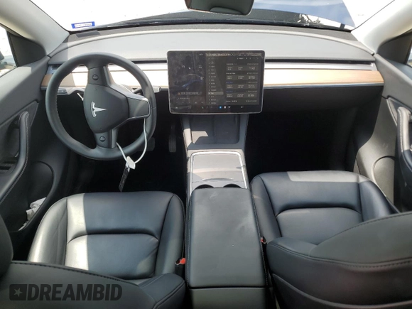 2022 Tesla Model Y Long Range z VIN 7SAYGDEE7NF313228, wystawiony jako Copart lot #55060705 z przebiegiem 32 238 mil mil oraz Szkoda całkowita • Salvage title. Historia ofert i sprzedaży dostępna na DreamBid. Obrazek 8.