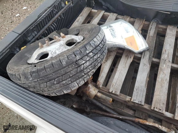 2016 Ford Super Duty F-350 DRW Lariat with VIN 1FT8W3DT2GEB90758, listed as a Copart auction lot 89370325 with 104,318 mi miles and Salvage Title. Bid and sale history available at carsss.com. Image 13.
