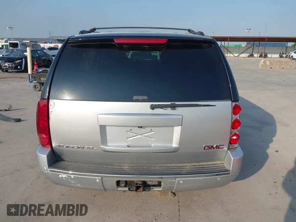 2014 GMC Yukon XL SLT with VIN 1GKS1KE09ER230704, listed as a IAAI auction lot 42046847 with 85,381 mi miles. Bid and sale history available at carsss.com. Image 17.