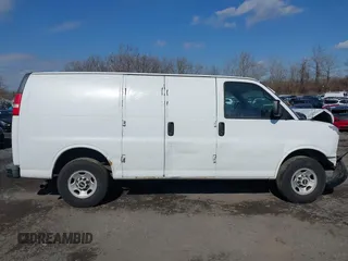 2009 GMC Savana Cargo Van with VIN 1GTGG25C591106833, listed as a IAAI auction lot 41381092 with 380,569 mi miles. Bid and sale history available at carsss.com. Image 12.