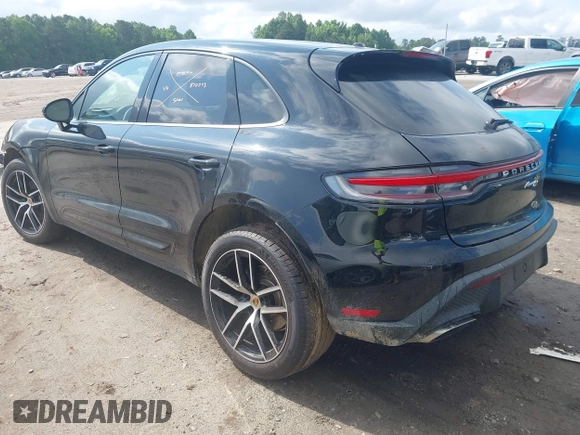 2025 Porsche Macan with VIN WP1AA2A52SLB05856, listed as a IAAI auction lot 42413898 with 5,721 mi miles and . Bid and sale history available at DreamBid. Image 3.