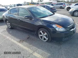 2008 Nissan Altima 3.5 SE with VIN 1N4BL21E58N420928, listed as a IAAI auction lot 41913956 with 192,860 mi miles. Bid and sale history available at carsss.com. Image 1.