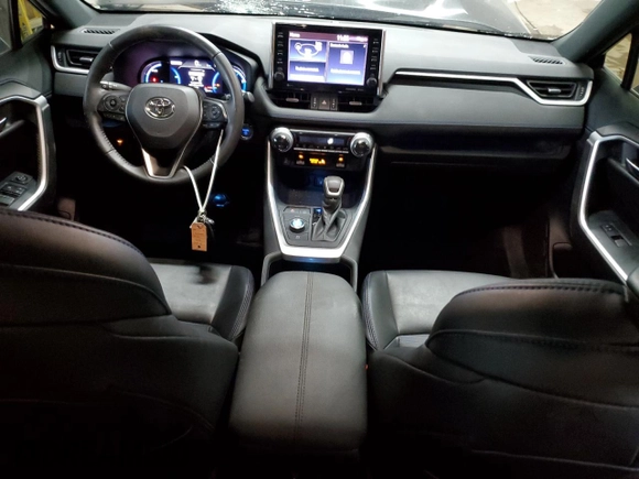2022 Toyota RAV4 Hybrid XSE with VIN 4T3E6RFV8NU093509, listed as a Copart auction lot 55629435 with 62,477 mi miles and Salvage title. Bid and sale history available at DreamBid. Image 8.