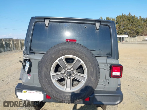 2018 Jeep Wrangler Unlimited Sahara with VIN 1C4HJXEN9JW303094, listed as a IAAI auction lot 41491564 with 66,128 mi miles and . Bid and sale history available at DreamBid. Image 16.