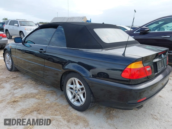 2004 BMW 3 Series 325Ci with VIN WBABW33414PL25483, listed as a IAAI auction lot 40604293 with 1 mi miles. Bid and sale history available at carsss.com. Image 3.