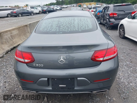 2017 Mercedes-Benz C 300 z VIN WDDWJ4JB4HF379226, wystawiony jako IAAI lot #42366082 z przebiegiem 96 015 mil mil oraz . Historia ofert i sprzedaży dostępna na DreamBid. Obrazek 16.