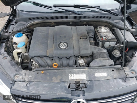 2013 Volkswagen Jetta SE z VIN 3VWDX7AJ5DM258429, wystawiony jako IAAI lot #42372776 z przebiegiem 211 579 mil mil oraz . Historia ofert i sprzedaży dostępna na DreamBid. Obrazek 10.