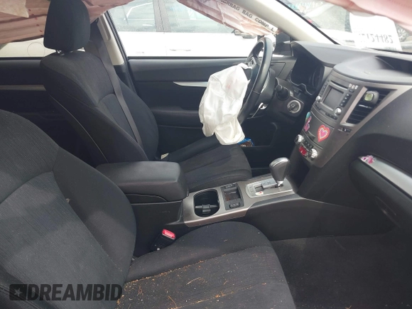 2014 Subaru Outback 2.5i Premium with VIN 4S4BRBDC4E3207670, listed as a IAAI auction lot 42124482 with 71,777 mi miles. Bid and sale history available at carsss.com. Image 5.