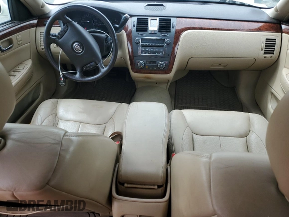 2007 Cadillac DTS V8 z VIN 1G6KD57Y57U215417, wystawiony jako Copart lot #57962455 z przebiegiem 87 592 mil mil oraz Tytuł czysty. Historia ofert i sprzedaży dostępna na DreamBid. Obrazek 8.