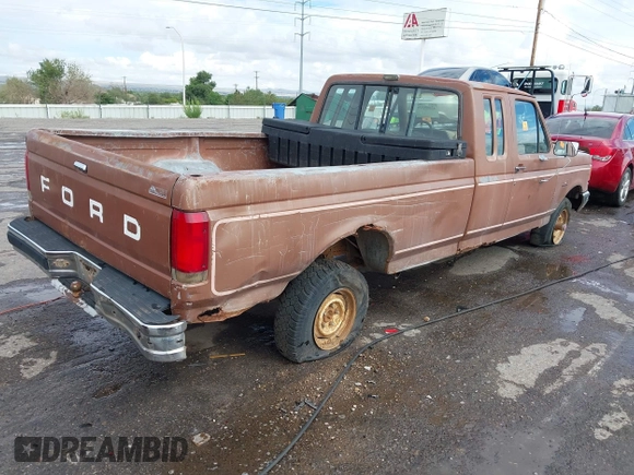 1989 Ford F-150 with VIN 1FTEX14Y1KKA59105, listed as a IAAI auction lot 42649376 with 50,869 mi miles and . Bid and sale history available at DreamBid. Image 4.