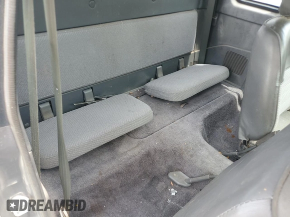 1992 Mazda B-Series Truck with VIN JM2UF3137N0287091, listed as a Copart auction lot 54333985 with 217,747 mi miles and Clean Title. Bid and sale history available at DreamBid. Image 10.