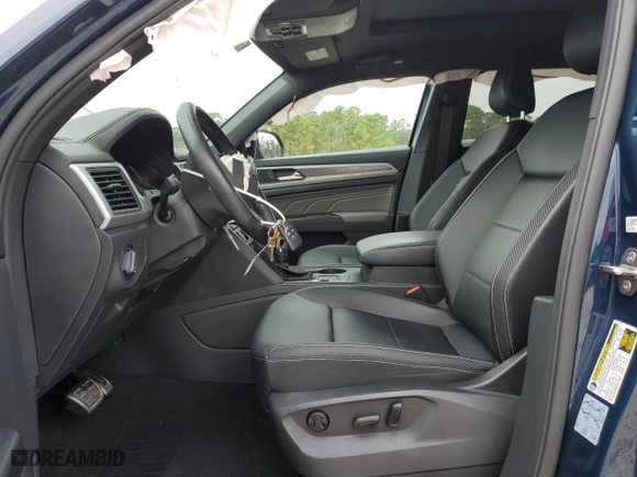 2021 Volkswagen Atlas Cross Sport 3.6L V6 SE w/Technology R-Line with VIN 1V2PE2CAXMC203903, listed as a Copart auction lot 87243404 with 47,012 mi miles and Salvage Title. Bid and sale history available at carsss.com. Image 7.