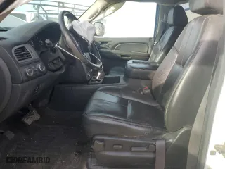 2009 Chevrolet Avalanche LT w/2LT with VIN 3GNFK22039G160550, listed as a Copart auction lot 42244545 with 134,540 mi miles and Non Repairable. Bid and sale history available at carsss.com. Image 7.