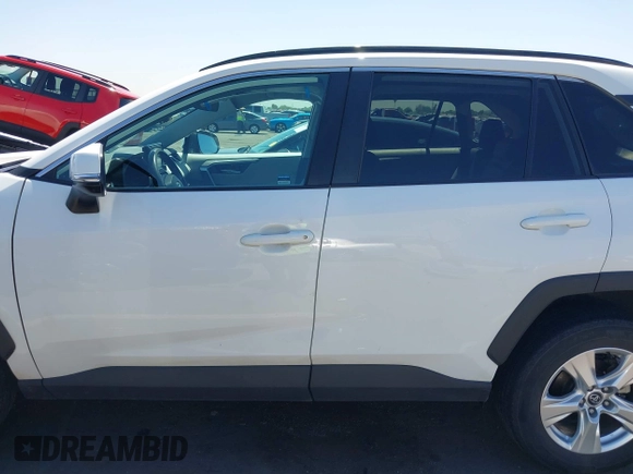 2021 Toyota RAV4 XLE with VIN 2T3P1RFV5MC152149, listed as a IAAI auction lot 42588310 with 41,075 mi miles and . Bid and sale history available at DreamBid. Image 14.