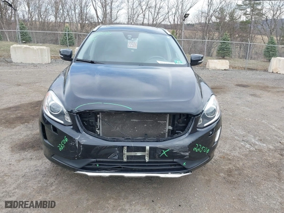 2014 Volvo XC60 3.0L R-Design Premier Plus with VIN YV4902DZ0E2544230, listed as a IAAI auction lot 41824546 with 33,628 mi miles. Bid and sale history available at carsss.com. Image 12.