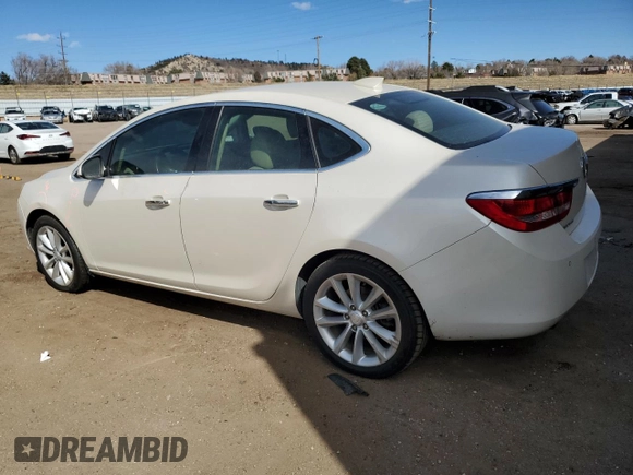 2015 Buick Verano Group z VIN 1G4PS5SK0F4183790, wystawiony jako Copart lot #47796315 z przebiegiem 108 390 mil mil oraz Szkoda całkowita • Salvage title. Historia ofert i sprzedaży dostępna na DreamBid. Obrazek 2.