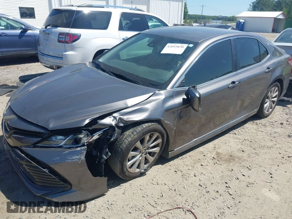 2019 Toyota Camry LE z VIN 4T1B11HK4KU797720, wystawiony jako IAAI lot #42053830 z przebiegiem 102 558 mil mil oraz . Historia ofert i sprzedaży dostępna na DreamBid. Obrazek 17.