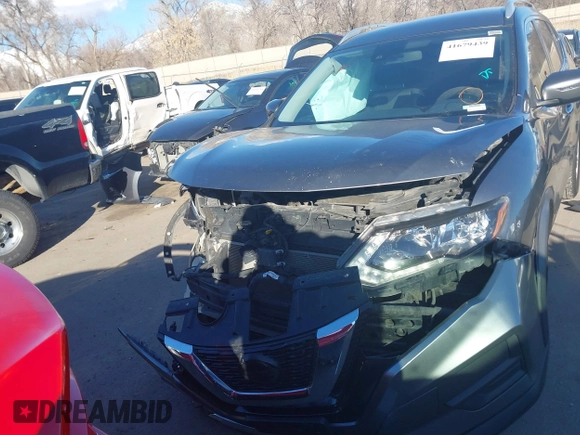 2020 Nissan Rogue SV z VIN KNMAT2MT0LP521582, wystawiony jako IAAI lot #41679439 z przebiegiem 128 541 mil mil oraz . Historia ofert i sprzedaży dostępna na DreamBid. Obrazek 12.