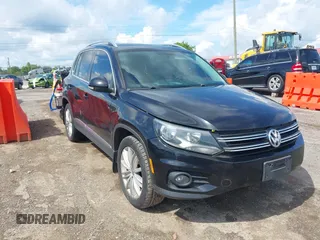 2015 Volkswagen Tiguan SE с VIN WVGAV7AX7FW510549, выставлен на аукционе IAAI как лот 42652715 с пробегом 152 488 миль миль и . История ставок и продаж доступна на DreamBid. Изображение 18.