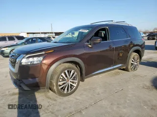 2022 Nissan Pathfinder Platinum z VIN 5N1DR3DK3NC264206, wystawiony jako Copart lot #48926535 z przebiegiem 251 456 mil mil oraz Czysty tytuł • Clean title. Historia ofert i sprzedaży dostępna na DreamBid. Obrazek 1.
