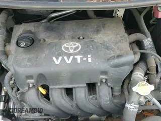 2008 Toyota Yaris z VIN JTDJT923285205244, wystawiony jako IAAI lot #42366332 z przebiegiem 153 743 mil mil oraz . Historia ofert i sprzedaży dostępna na DreamBid. Obrazek 13.